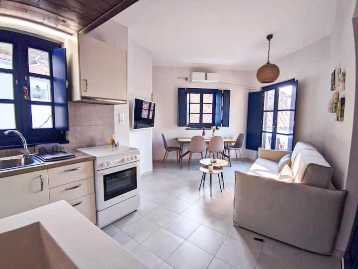 Appartement Oros Eros à Hydra  Extérieur photo